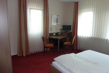Photo 16