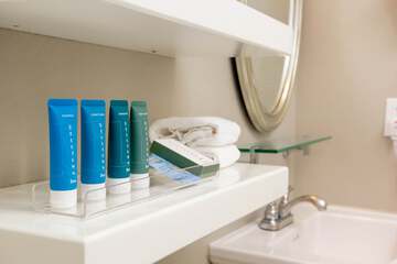 Bathroom amenities