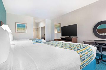 Room 16 of 38