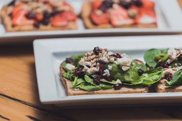 Breakfast/Coffee Service 117 of 215