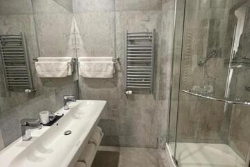 Photo 48