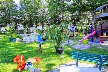 Children's play area - outdoor