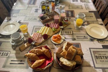 Breakfast meal