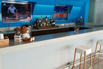 Sports bar