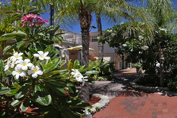 Manatee Bay Inn
