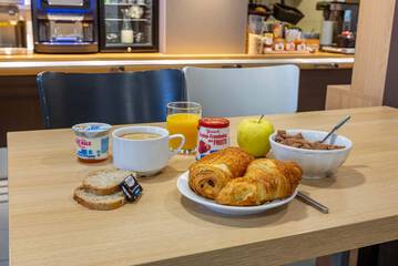 Breakfast buffet