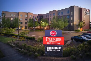 Best Western Premier Hotel at Fishers Landing