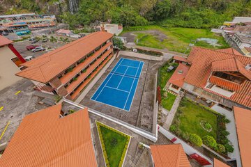 Tennis court