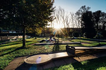 Mini-golf