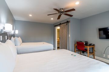 Room 65 of 143