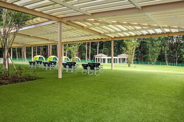 Pet-friendly amenities