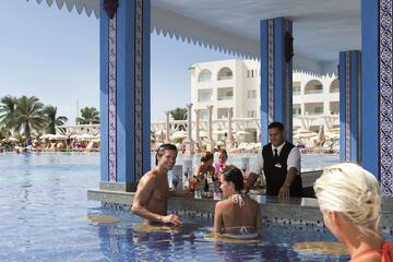Poolside bar
