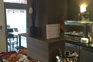 Snack bar