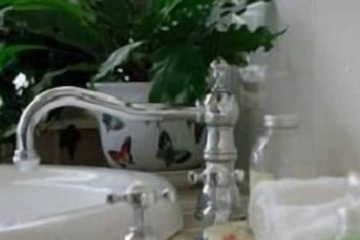Bathroom sink