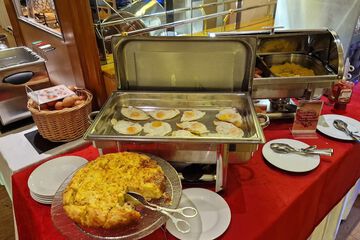 Breakfast buffet