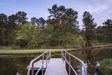 Dock