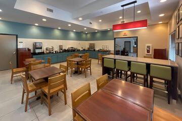 Breakfast area