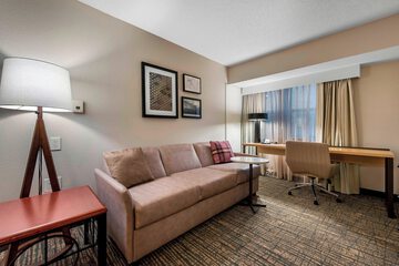 Room 17 of 47