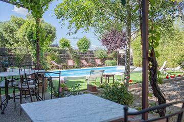 Poolside bar