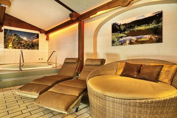 Indoor spa tub