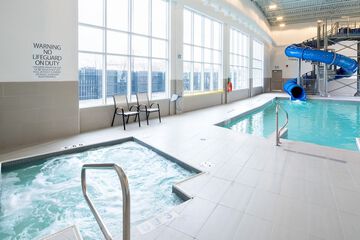 Indoor spa tub