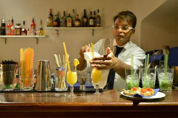 Sports bar