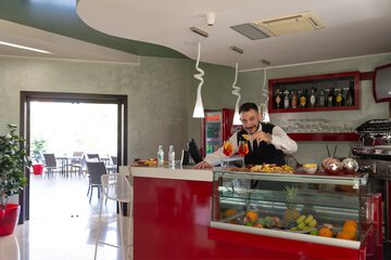 Snack bar