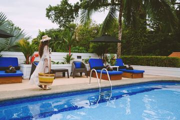 Rooftop pool