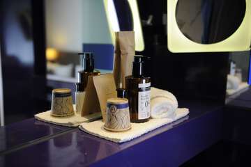 Bathroom amenities