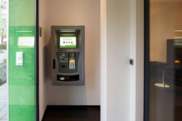 Check-in/check-out kiosk