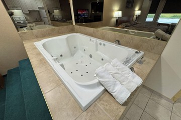 Jetted tub