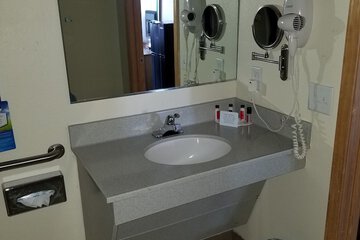 Bathroom sink