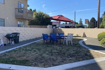 BBQ/picnic area