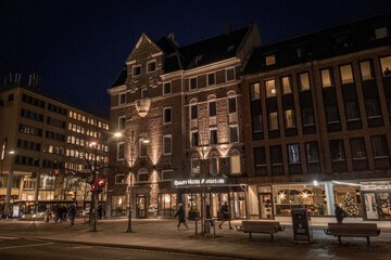 Front of property - evening/night