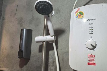 Bathroom shower