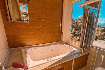 Private spa tub