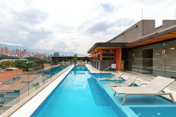Rooftop pool