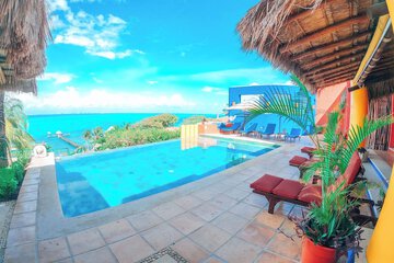 Infinity pool