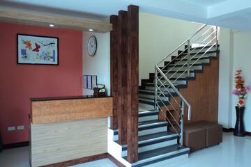 Check-in/check-out kiosk