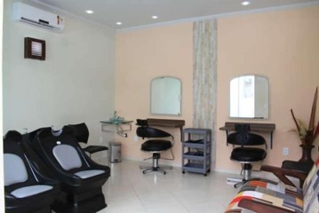 Hair salon
