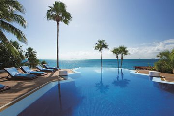Infinity pool