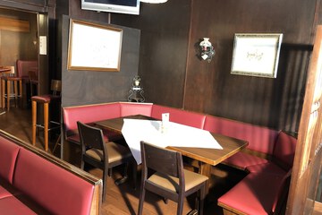 Sports bar