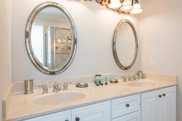Bathroom sink