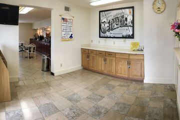 Check-in/check-out kiosk