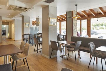 Coffee shop