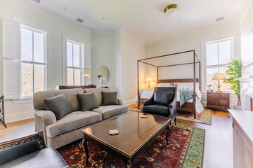 Room 35 of 81