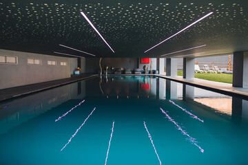 Exercise/lap pool