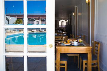 Poolside bar