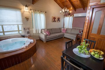 Private spa tub