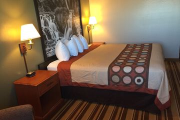 Room 9 of 40